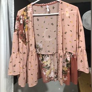 Xhilaration pink floral kimono